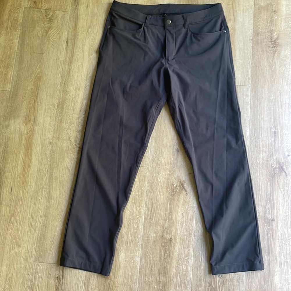Lululemon Mens Trousers, Size 34